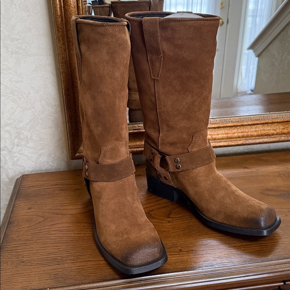 Steve Madden Ruskin Suede Women’s Distressed Boots. Color: Chesnut. Size 7. - Picture 12 of 13